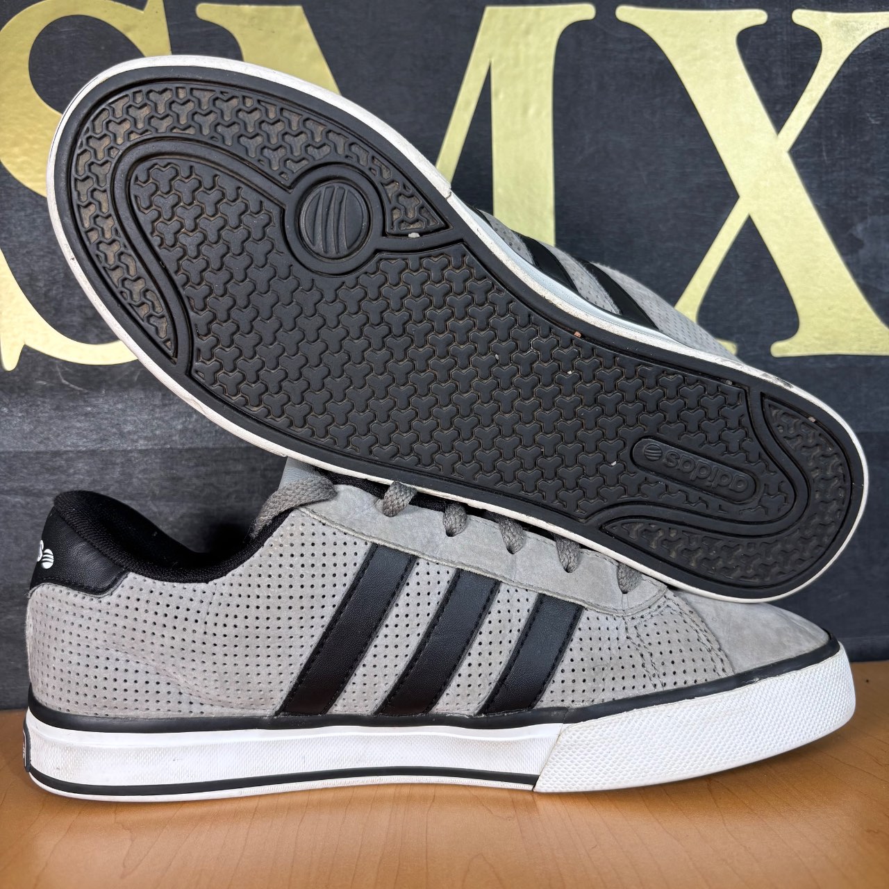 Adidas Neo Label gris con negro · Foto 2