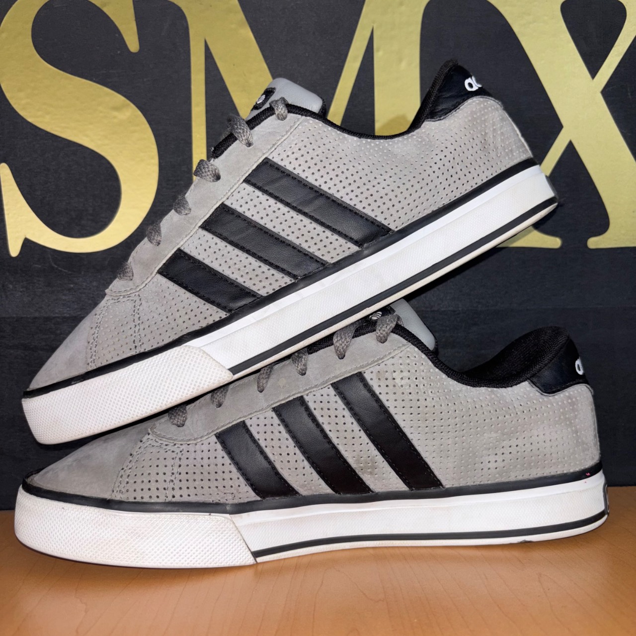 Adidas Neo Label gris con negro · Foto 5