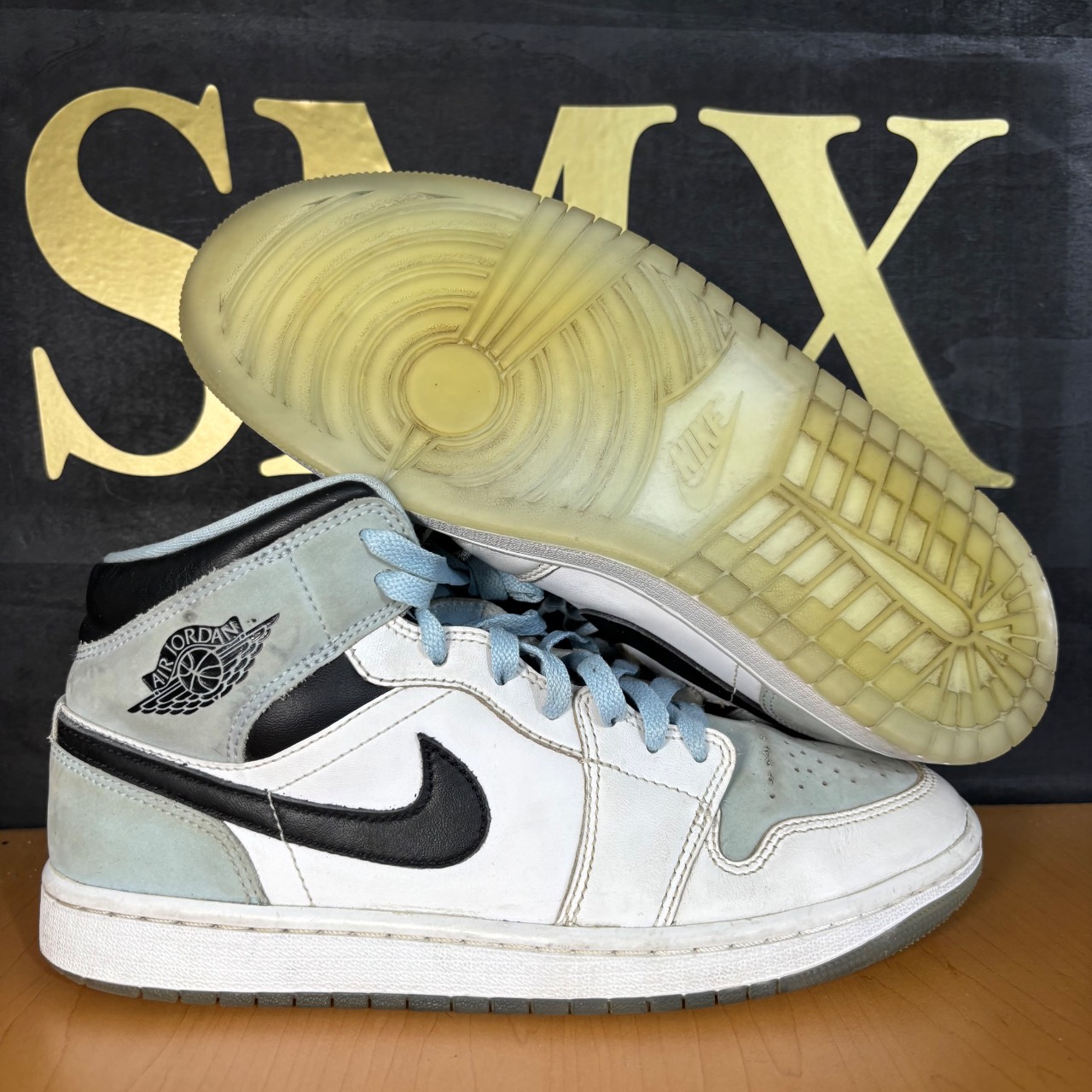 Air Jordan 1 Mid · Foto 1