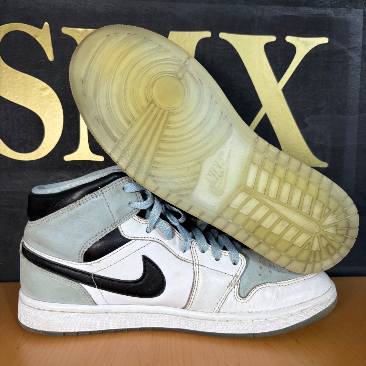 Air Jordan 1 Mid · Foto 2