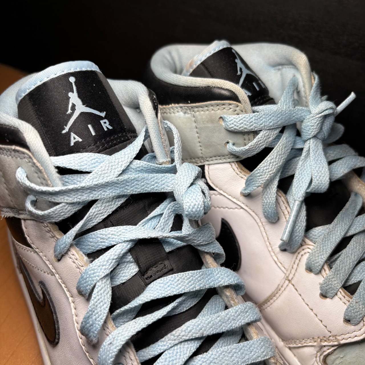 Air Jordan 1 Mid · Foto 4