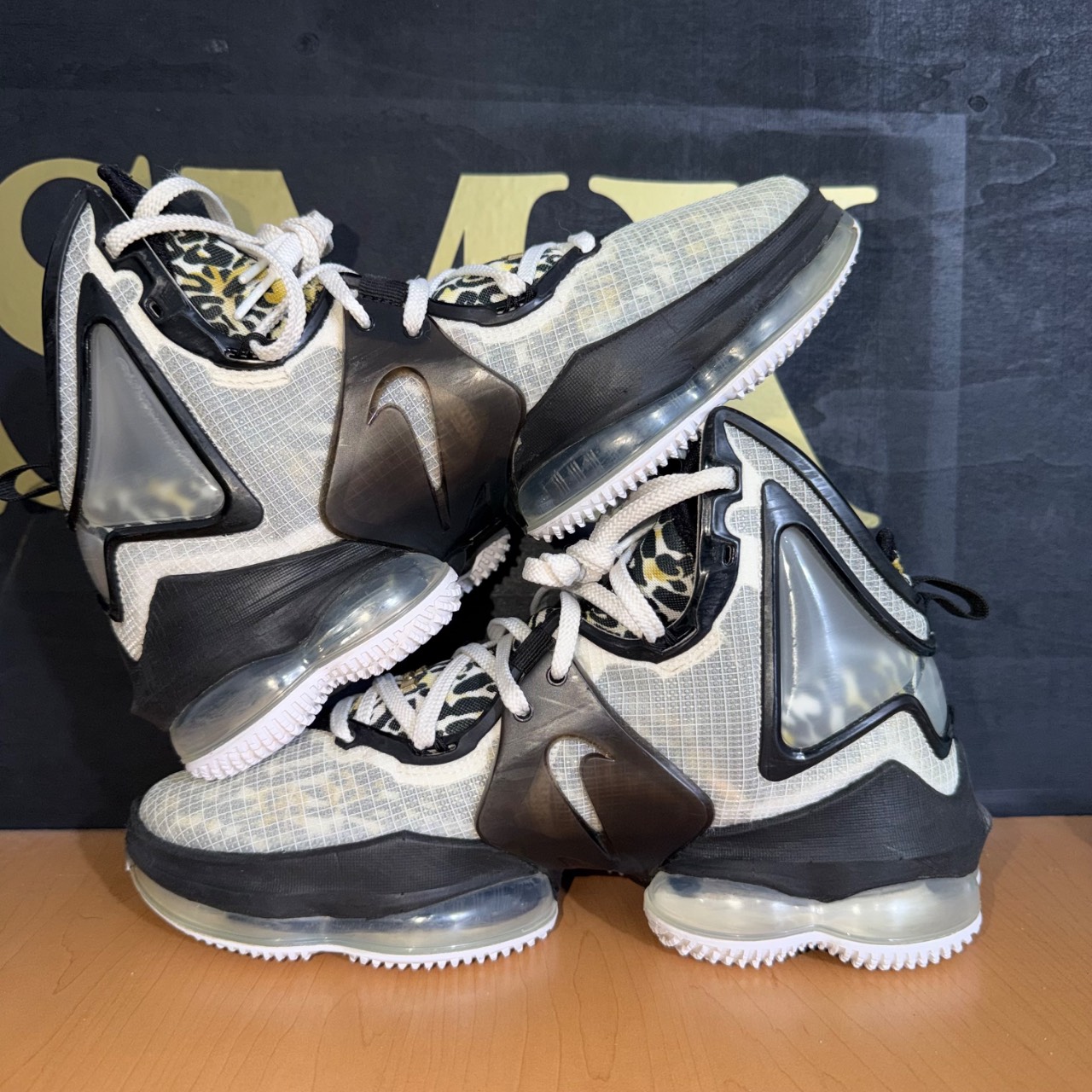 Nike LeBron 19 Safari · Foto 6