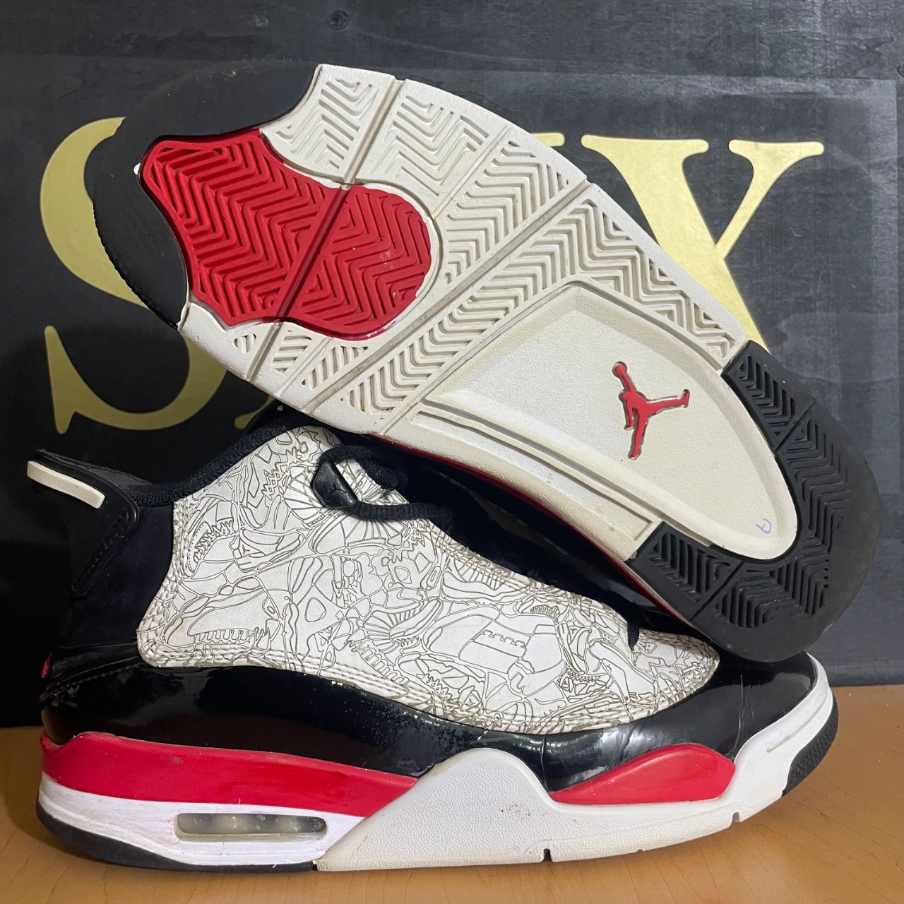 Jordan Dub Zero White/Varsity Red-Black · Foto 1
