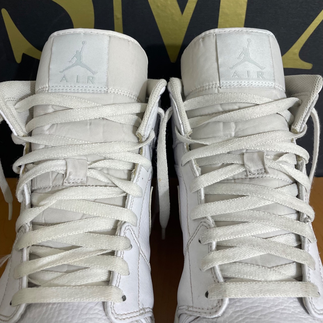Air Jordan 1 Mid · Foto 3