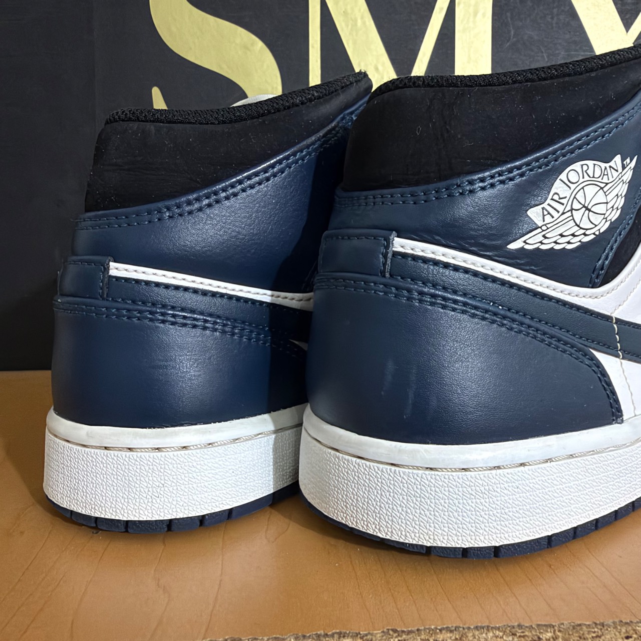 Air Jordan 1 Mid · Foto 4