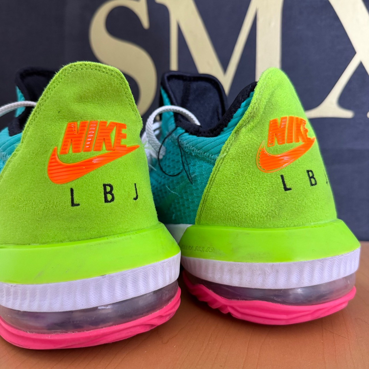 Nike LeBron 16 Low Air LBJ · Foto 5