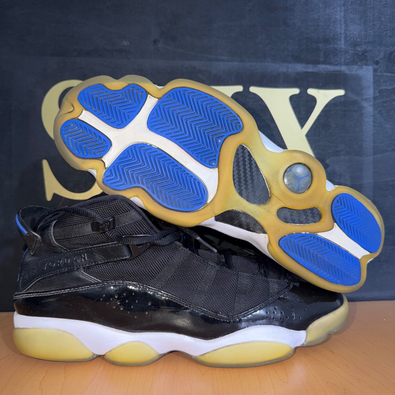 Jordan 6 Rings Black Varsity Royal · Foto 1