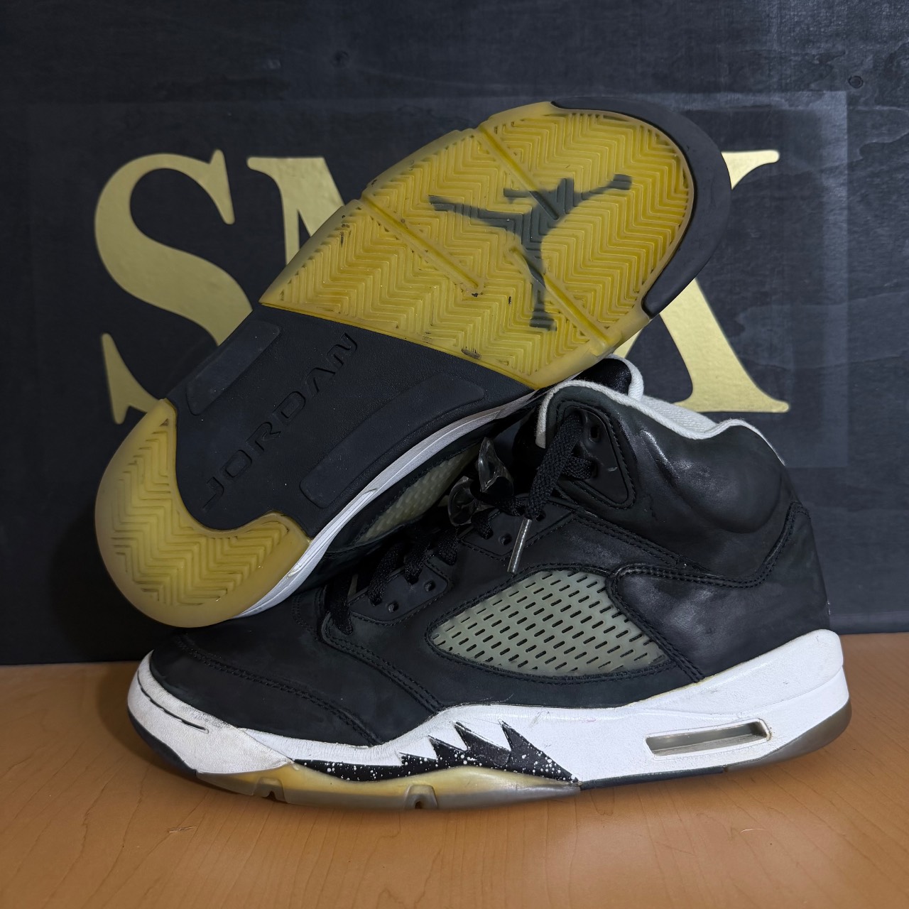 Air Jordan 5 Retro Black Metallic · Foto 1