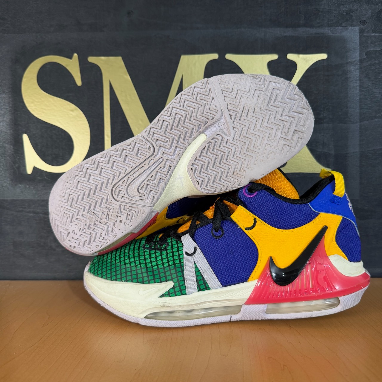 Nike LeBron Witness 7 "Year of the Dragon" · Foto 1