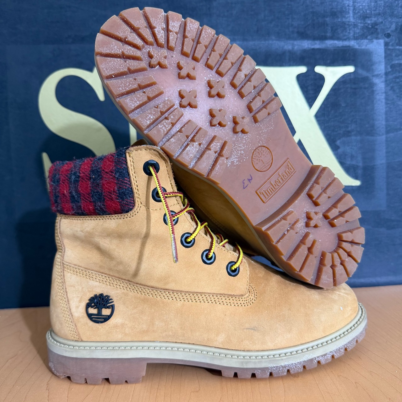 Timberland 6 Inch Premium Waterproof Boot Wool Collar Womens · Foto 1