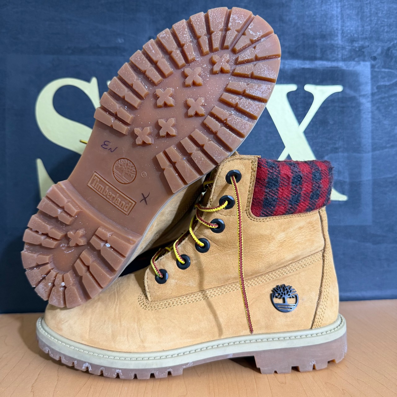 Timberland 6 Inch Premium Waterproof Boot Wool Collar Womens · Foto 2