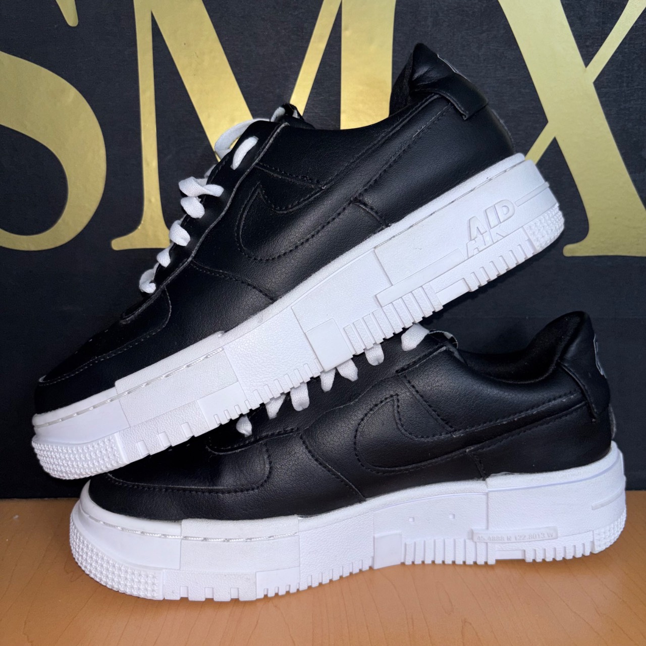 Nike Air Force 1 Pixel Negro y blanco · Foto 3